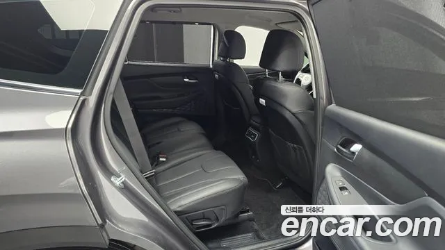 Hyundai Santafe — Фото автомобиля 12