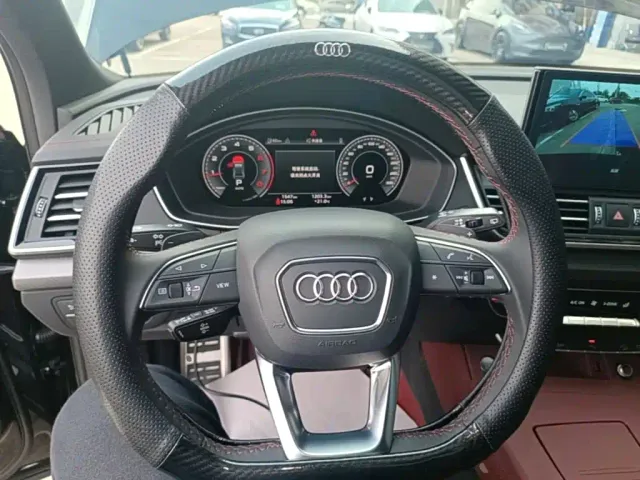 Audi Q5L — Фото автомобиля 10