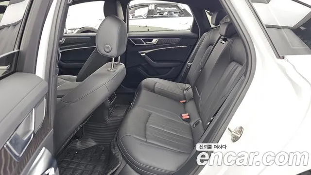 Audi A6 C8 — Фото автомобиля 16