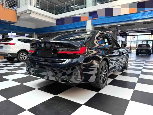 BMW 3 Series — Фото автомобиля 14