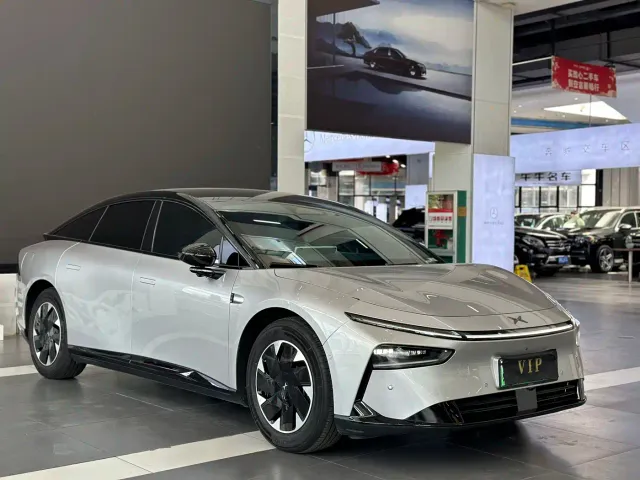 Xpeng P7+ — Фото автомобиля 3