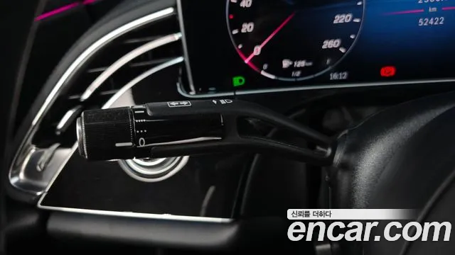 Mercedes-Benz E-Class — Фото автомобиля 6