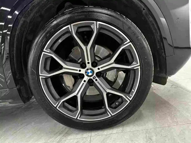 BMW X5 — Фото автомобиля 16