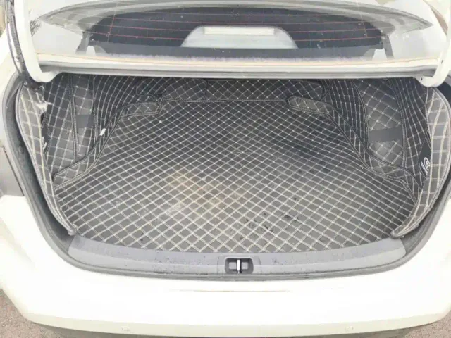 Toyota Levin 2023 Smart Hybrid 1.8L Leading Edition — Фото автомобиля 13