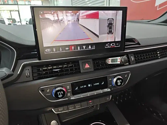 Audi A4L — Фото автомобиля 12