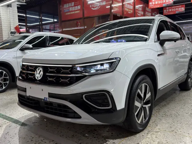 Фотография автомобиля — Volkswagen Tayron