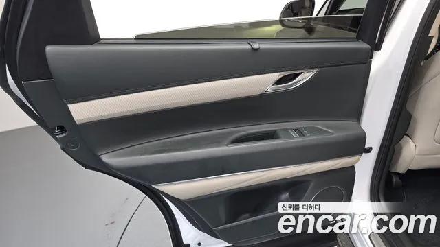 Genesis GV80 — Фото автомобиля 25