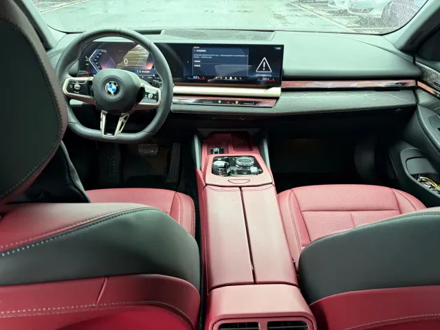 BMW 5 Series — Фото автомобиля 13