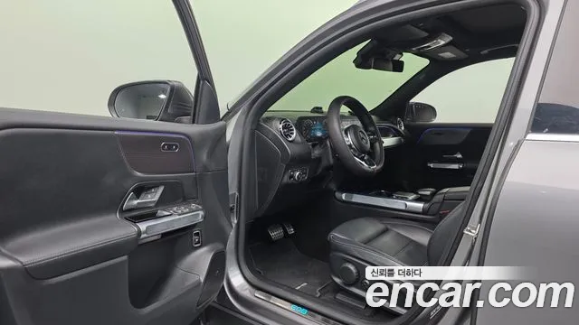 Mercedes-Benz EQB — Фото автомобиля 10
