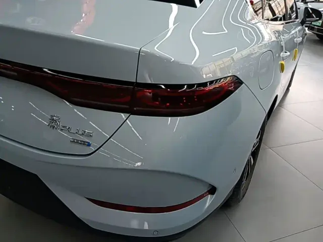 BYD Qin PLUS — Фото автомобиля 7