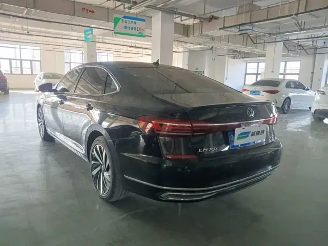 Volkswagen Passat — Фото автомобиля 4