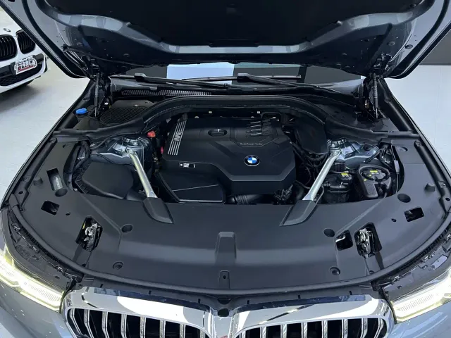 BMW 6 Series Gran Turismo — Фото автомобиля 6