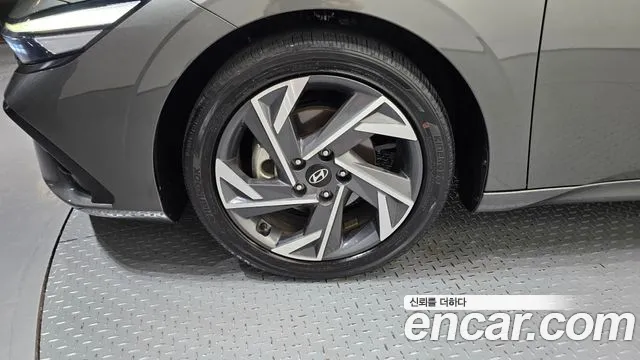Hyundai Avante CN7 — Фото автомобиля 5