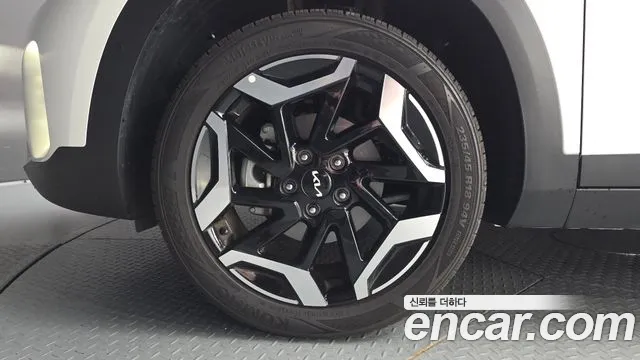 Kia Seltos Новый Seltos Бензин 2.0 2WD — Фото автомобиля 5