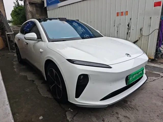 Nio ET5 Touring — Фото автомобиля 3