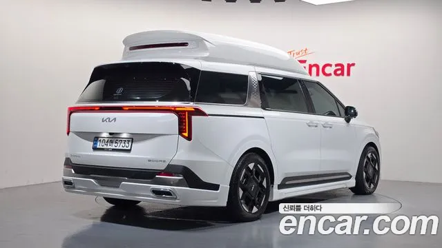 Kia Carnival Generation 4 — Фото автомобиля 2