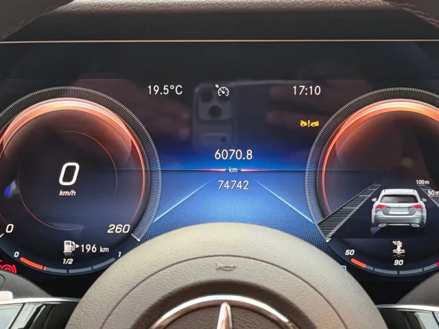 Mercedes-Benz E-Class — Фото автомобиля 15