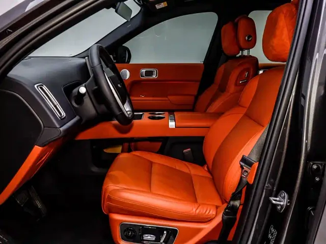 Li Auto L8 — Фото автомобиля 14