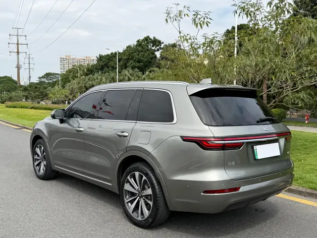 Li Auto ONE — Фото автомобиля 6