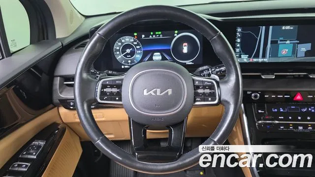 Kia Canival — Фото автомобиля 12