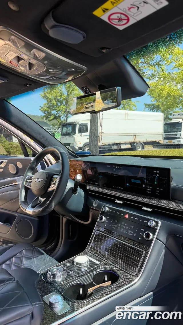 Genesis GV80 — Фото автомобиля 17