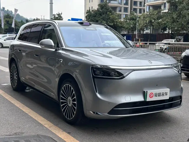 Aito M8 — Фото автомобиля 3