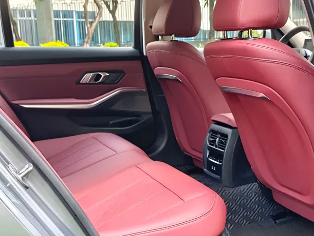 BMW BMW i3 2025 eDrive 35 L — Фото автомобиля 9