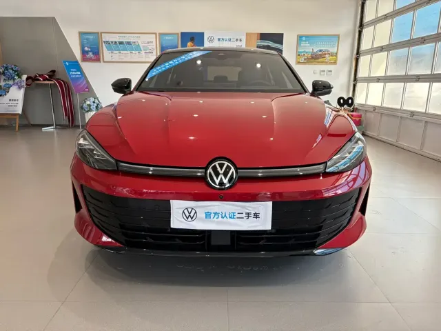 Volkswagen Lamando 2025 Lamando L 2.0T Base — Фото автомобиля 2
