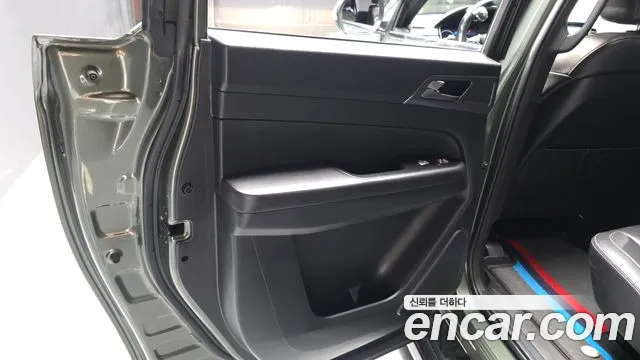 KG_Mobility_Ssangyong Rexton Новый Rexton Sport Дизель 2.2 2WD — Фото автомобиля 24