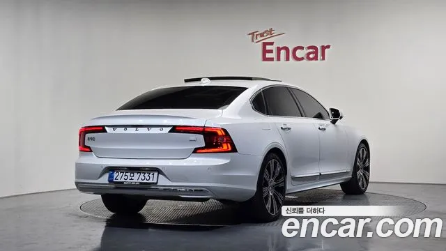 Вольво S90 — Фото автомобиля 2