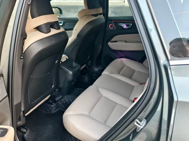 Volvo XC60 — Фото автомобиля 19