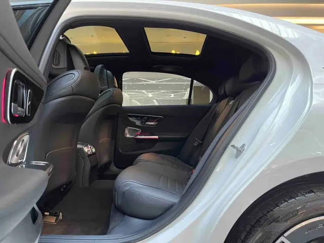 Mercedes-Benz C-Class — Фото автомобиля 11