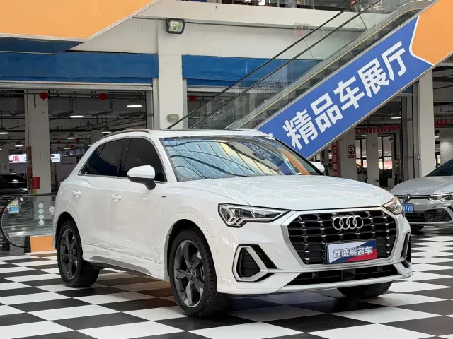 Audi Q3 — Фото автомобиля 3