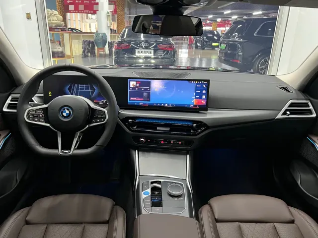 BMW i3 — Фото автомобиля 9