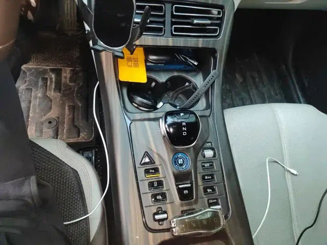 BYD Qin PLUS — Фото автомобиля 10