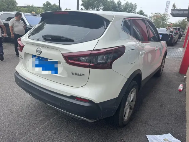 Nissan Qashqai — Фото автомобиля 7