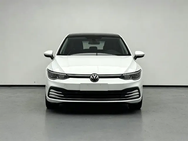 Volkswagen Golf — Фото автомобиля 3