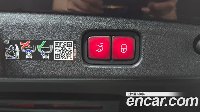 Mercedes-Benz E-Class — Фото автомобиля 17