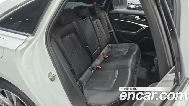 Audi A6 45 TFSI Premium — Фото автомобиля 12