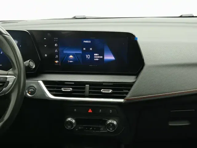 Chevrolet Trax — Фото автомобиля 12