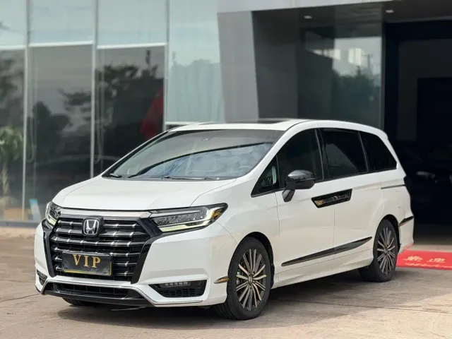 Фотография автомобиля — Honda Elysion