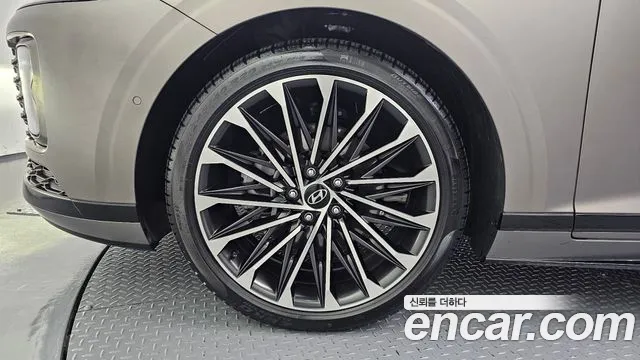 Hyundai Grandeur Grandeur (GN7) 2.5 Бензин 2WD — Фото автомобиля 4