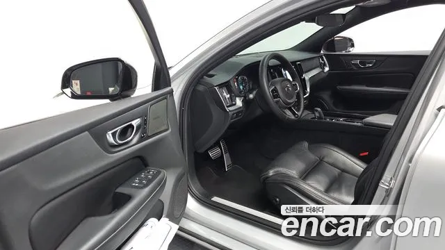 Вольво S60 S60 третьего поколения B5 R-Design — Фото автомобиля 10