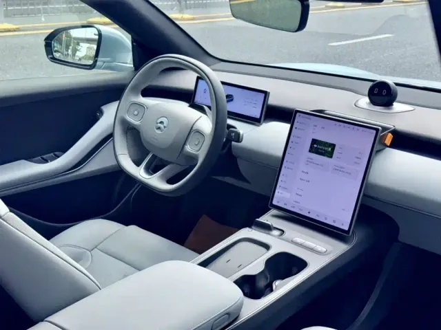 Nio ET5 Touring — Фото автомобиля 2