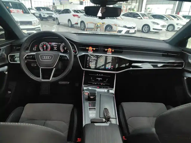 Audi A6L — Фото автомобиля 5