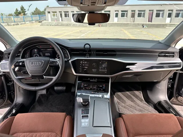 Audi A7L — Фото автомобиля 15