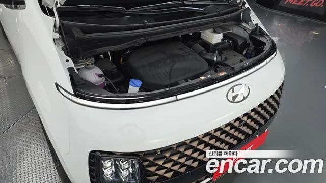 Hyundai Staria Staria 4WD Lounge 9 мест — Фото автомобиля 5