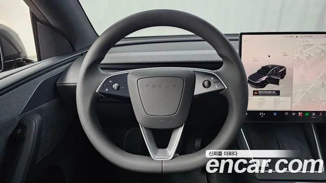 Tesla Model Y — Фото автомобиля 20