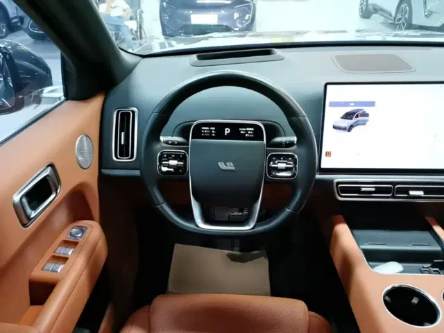 Li Auto L9 — Фото автомобиля 10