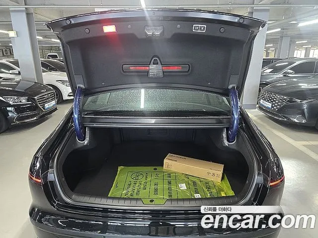 Hyundai Grandeur Grandeur (GN7) 3.5 Бензин 4WD — Фото автомобиля 12